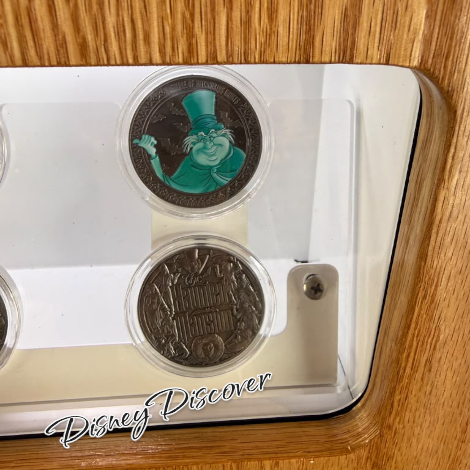 Walt Disney World Hatbox Ghost The Haunted Mansion Collectible Medallion
