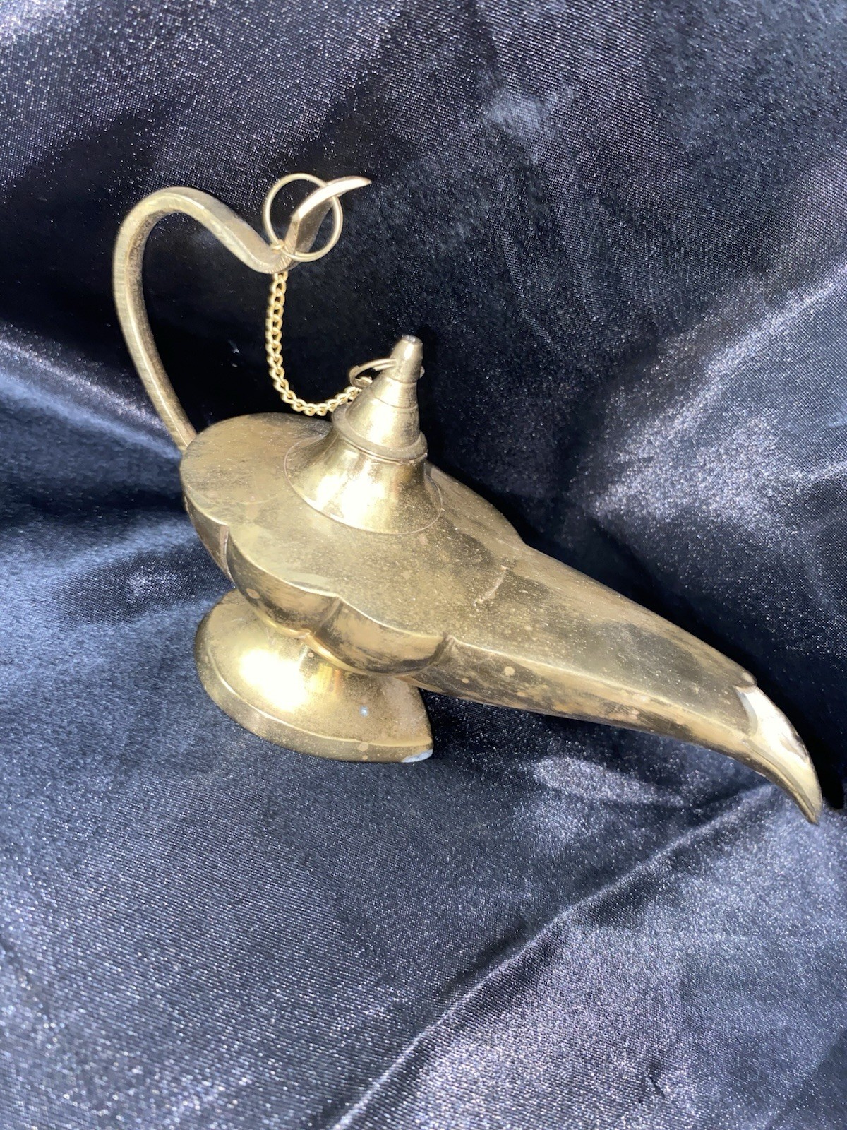 Vintage Brass Aladdin Genie Lamp Decor Middle Eastern Style Trinket Shelf Decor Vintage Brass Aladdin Genie Lamp Decor Middle Eastern Style Trinket Shelf Decor