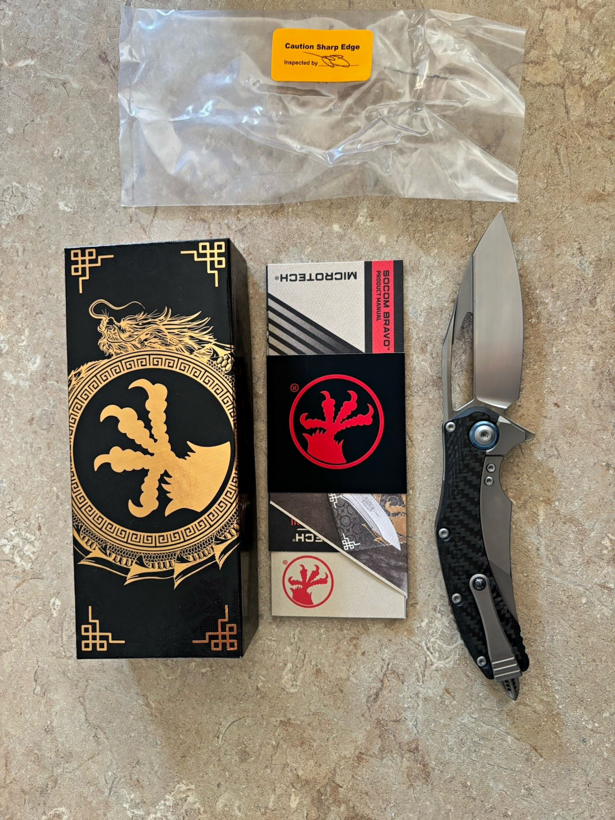 Microtech Matrix Manual Frame Lock Pocketknife Ti/Carbon Fiber Black/Gray