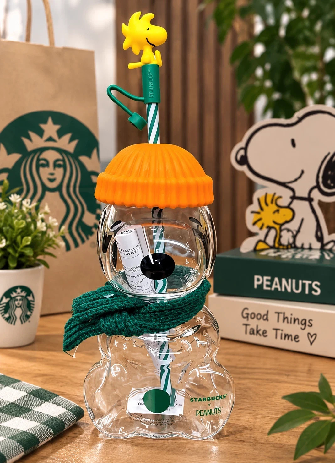HOT 2026 Starbucks x Peanuts Snoopy Limited Edition Glass Cup 2026 HOT 2026 Starbucks x Peanuts Snoopy Limited Edition Glass Cup 2026