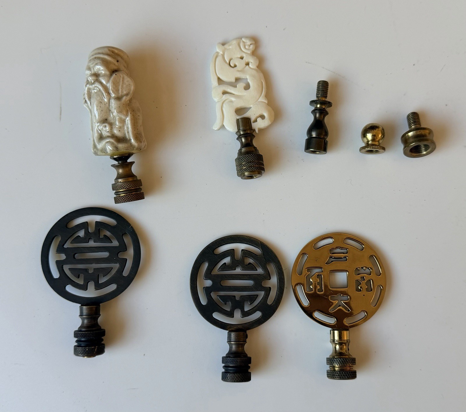Vintage lot of 5 Asian Brass & Carved Lamp Finials (8 Pc in total) READ DESC Vintage lot of 5 Asian Brass & Carved Lamp Finials (8 Pc in total) READ DESC