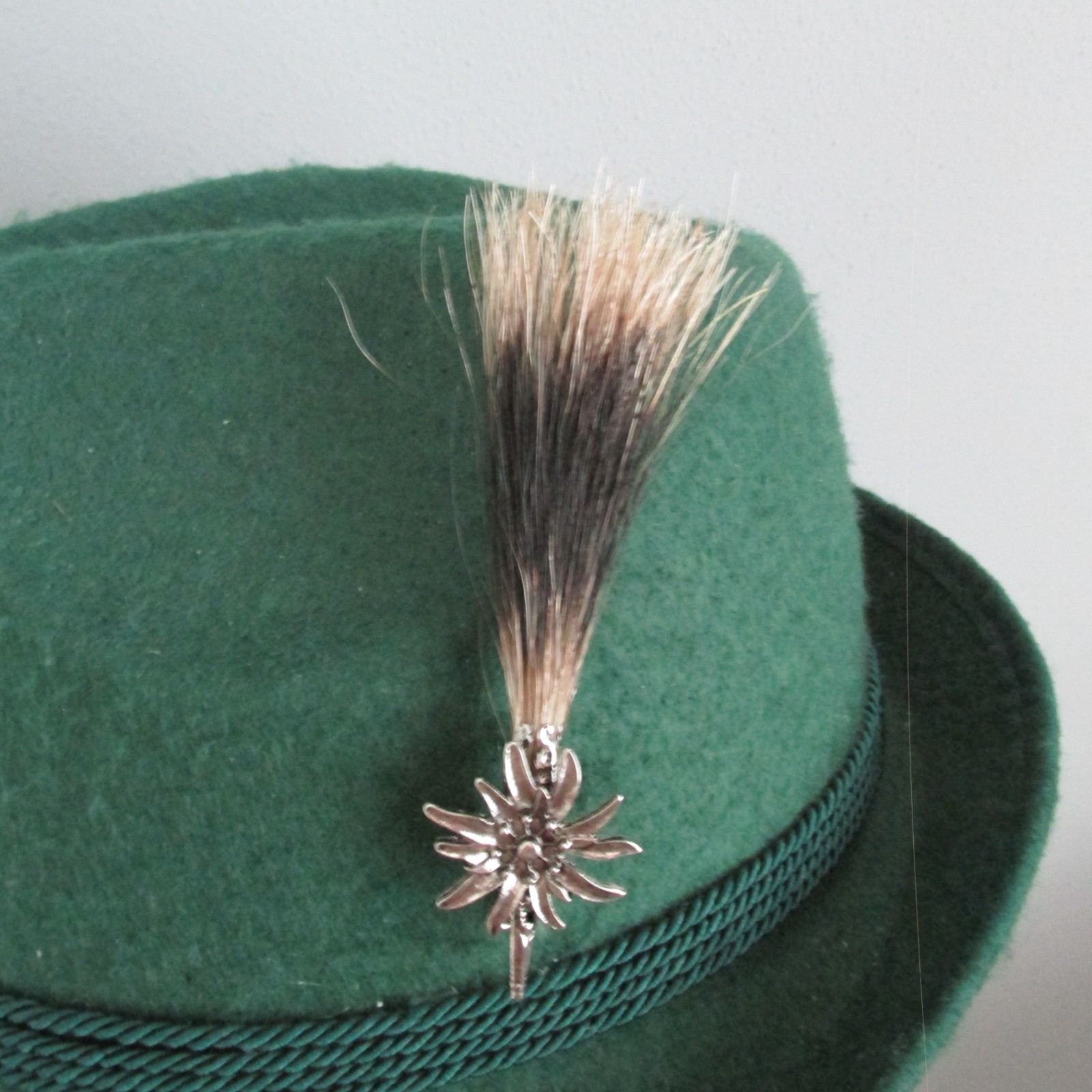 Gamsbart with Edelweiss Oktoberfest/German Hat Pin Gamsbart with Edelweiss Oktoberfest/German Hat Pin