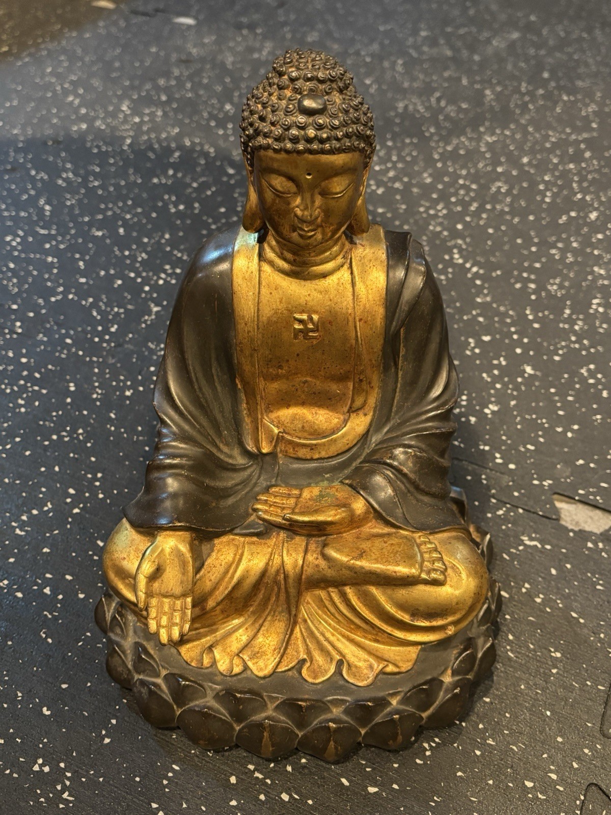 Heavy 7 lb Chinese Bronze Buddha Statue Parcel Gilt Patina Lotus 10” Vintage Heavy 7 lb Chinese Bronze Buddha Statue Parcel Gilt Patina Lotus 10” Vintage