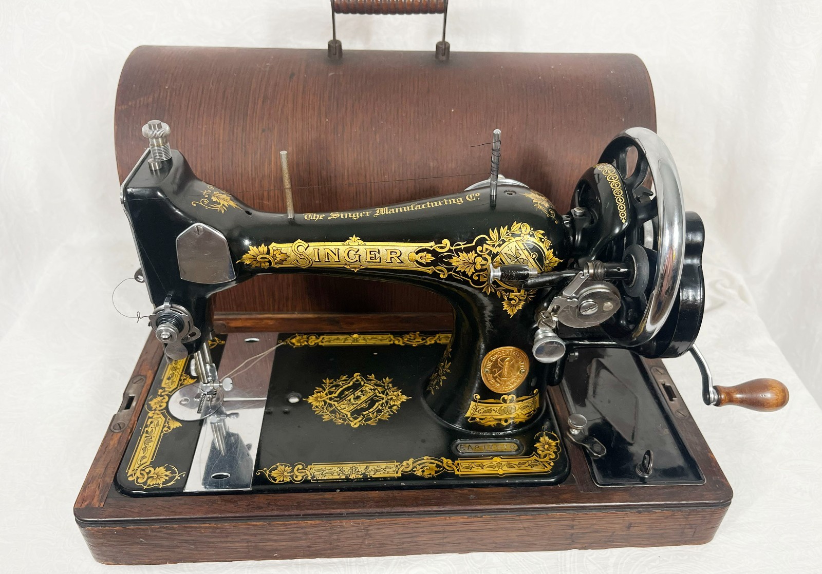 1936 Singer model 28 Hand Crank Sewing Machine Victorian Decal Set BentWood Case 1936 Singer model 28 Hand Crank Sewing Machine Victorian Decal Set BentWood Case