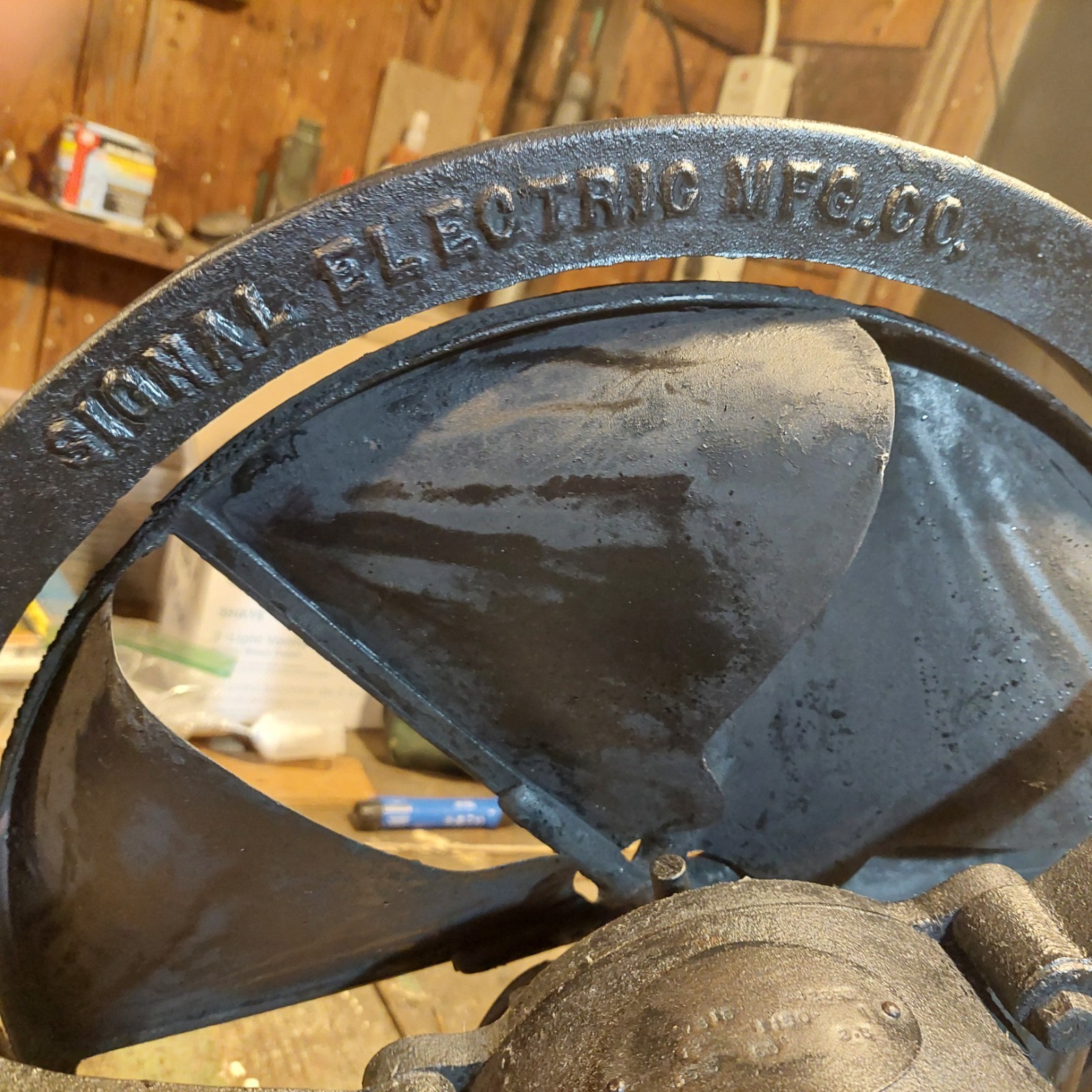 Antique Signal 16 inch Exhaust Fan excellent working condition
