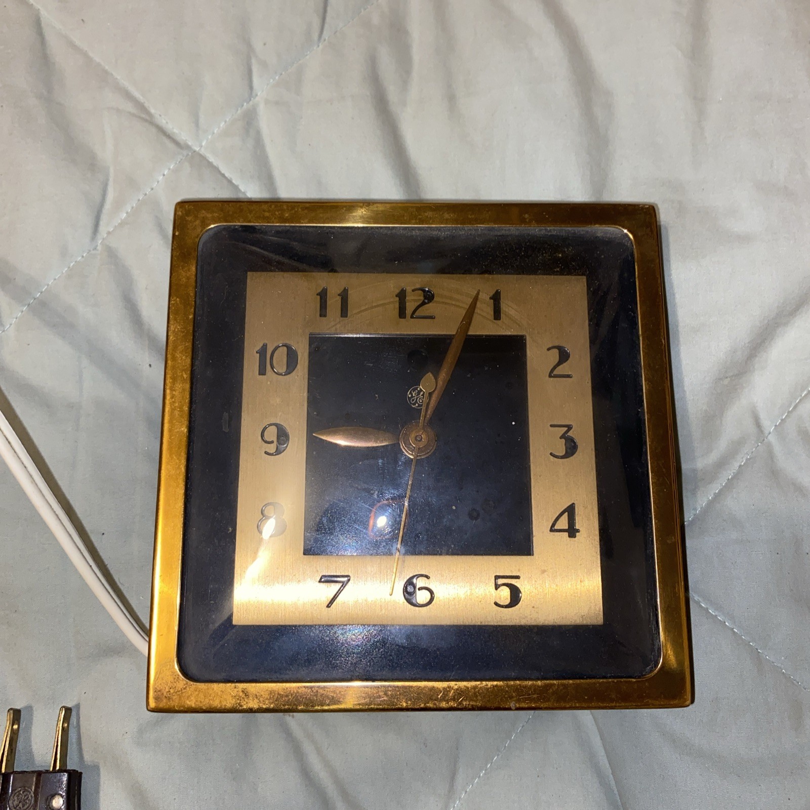 Vintage GE General Electric Art Deco Brass Desk Mantel Clock Model AB-4F52