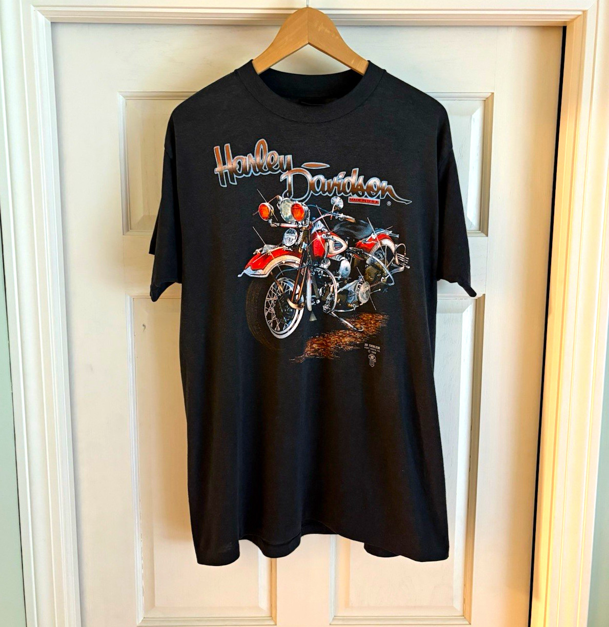 Vintage 80’s Harley Davidson 3D Emblem Motorcycle Tee Size XL 1989 Vintage 80’s Harley Davidson 3D Emblem Motorcycle Tee Size XL 1989