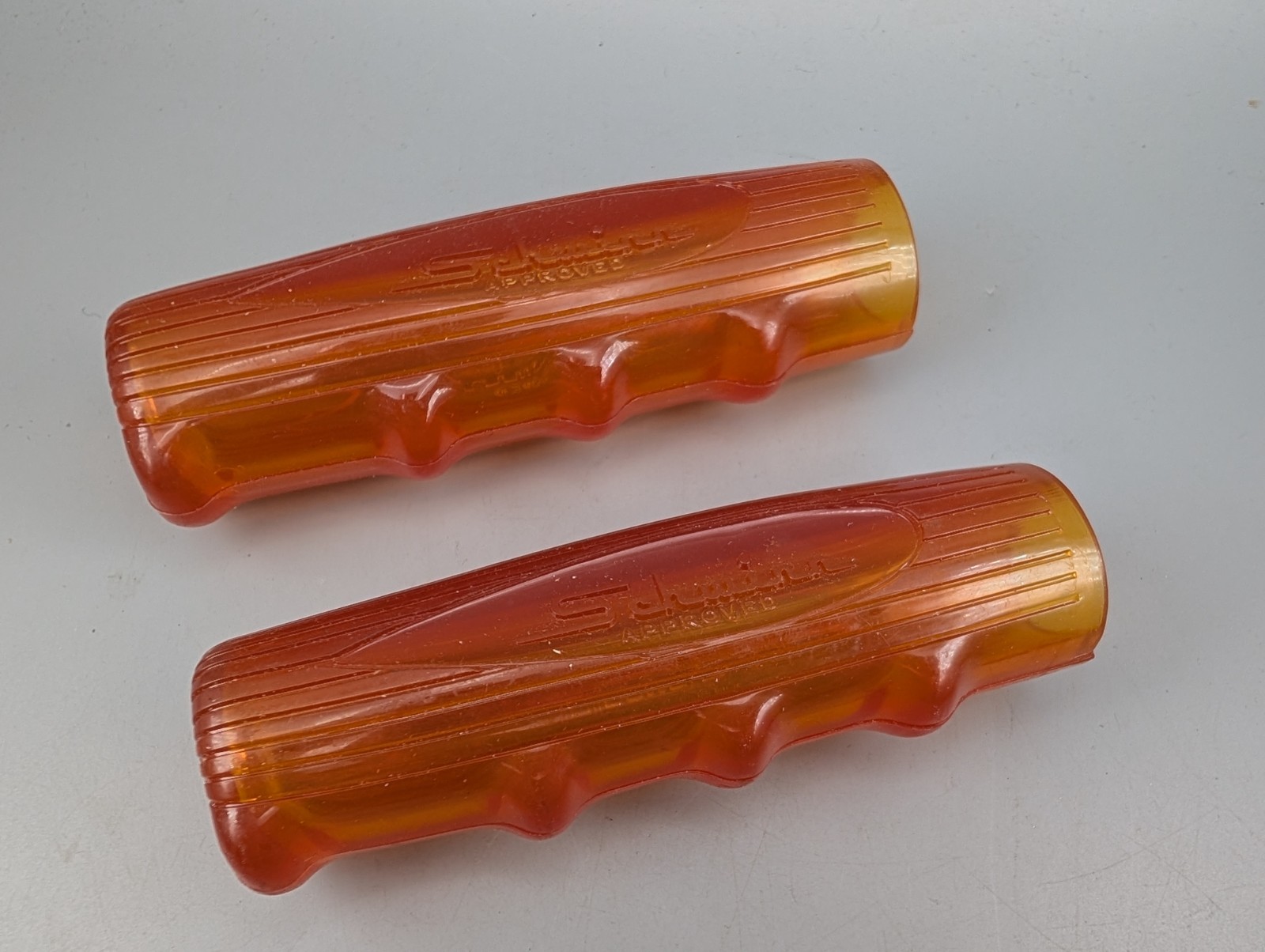 SCHWINN BICYCLE VINTAGE NOS COPPERTONE "JELLO" HAND GRIPS 1960's ORIG SCHWINN BICYCLE VINTAGE NOS COPPERTONE "JELLO" HAND GRIPS 1960's ORIG