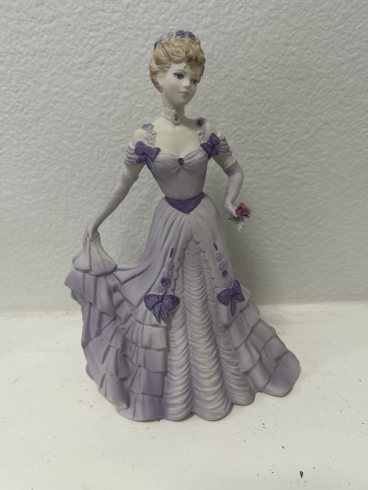 Coalport Age of Elegance First Waltz Fine Bone China Figurine 1996 Coalport Age of Elegance First Waltz Fine Bone China Figurine 1996