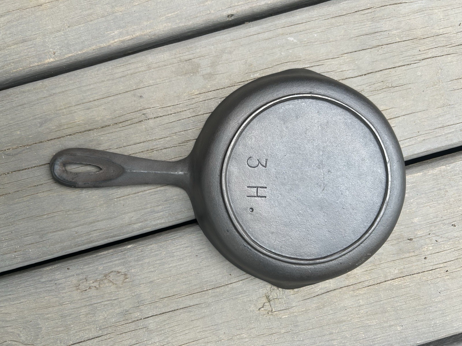Vintage Birmingham Stove & Range (BSR) Red Mountain Cast Iron Skillet No. 3H