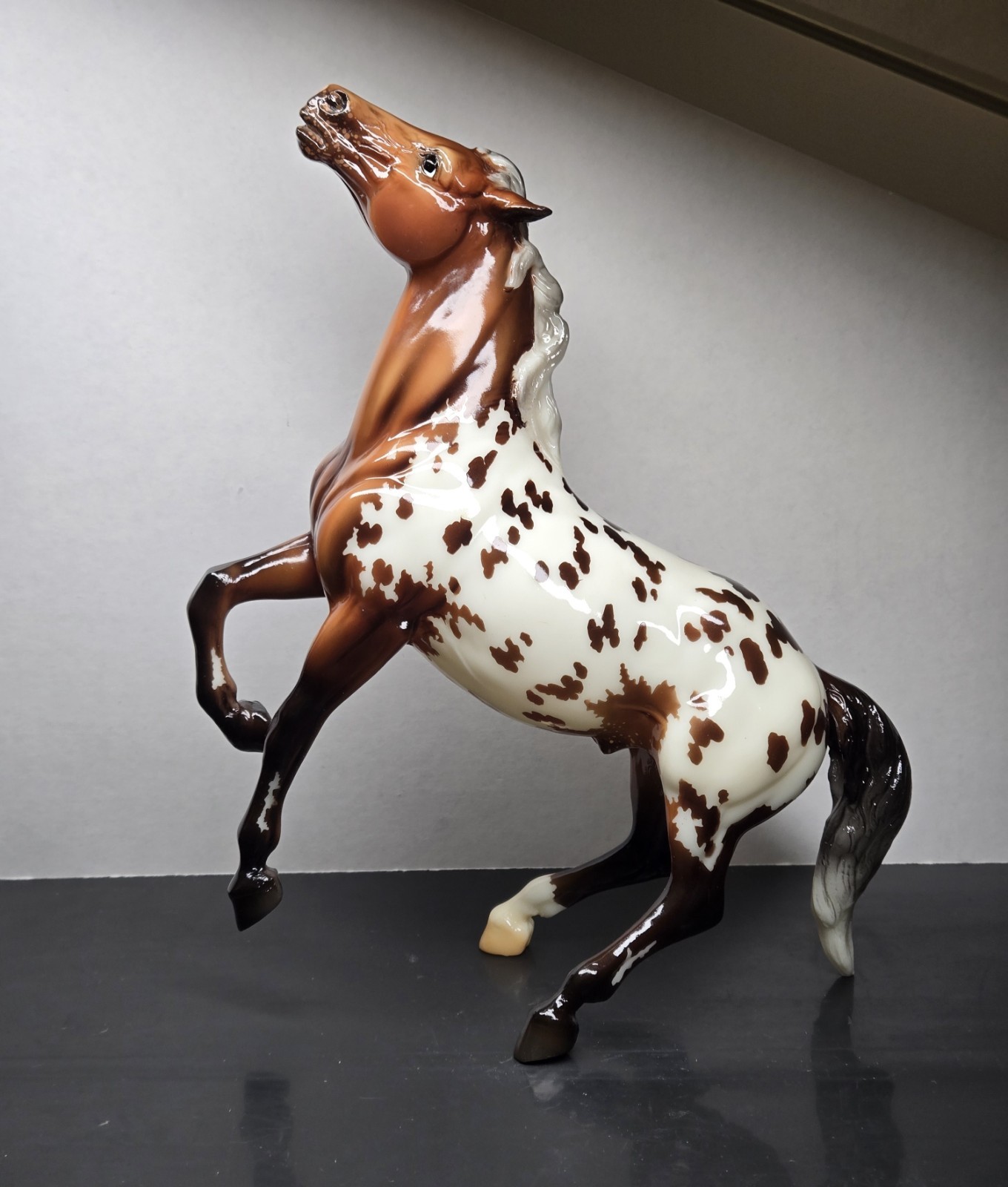 Breyerfest 2017 "Darjeeling" Glossy Leopard Appaloosa Mustang (Only 1,300 Made) Breyerfest 2017 "Darjeeling" Glossy Leopard Appaloosa Mustang (Only 1,300 Made)
