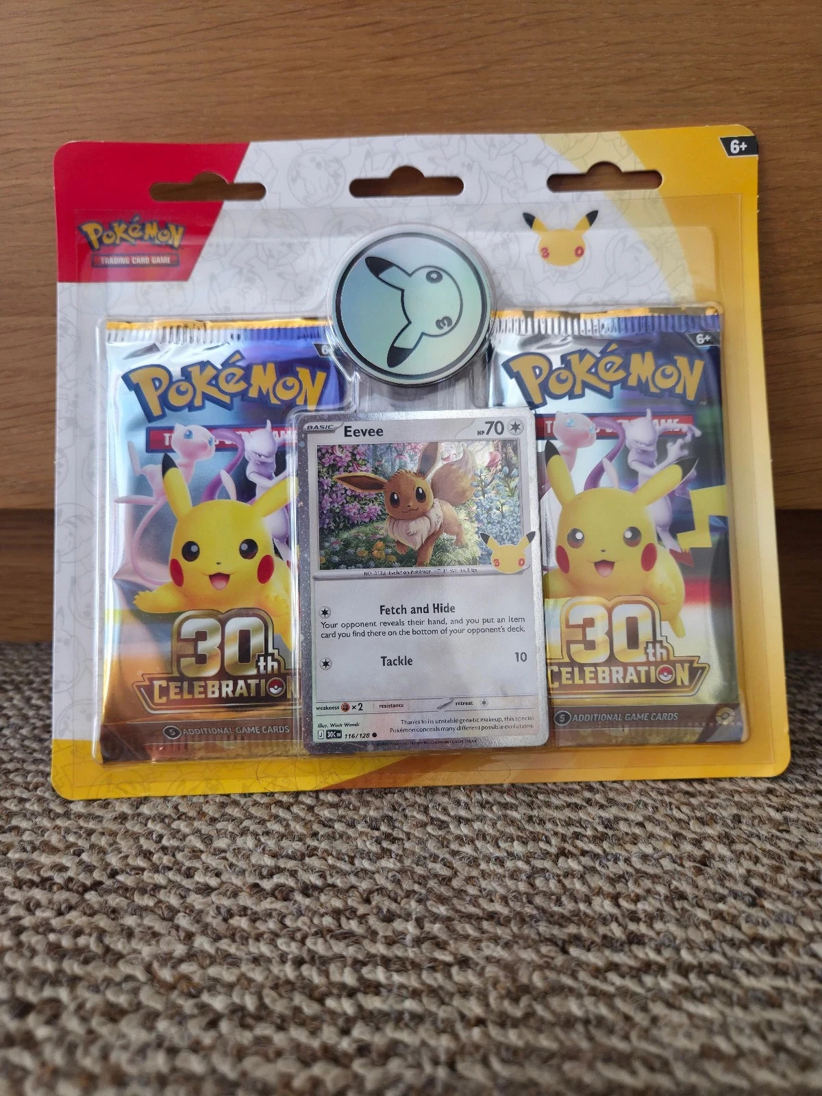Pokémon 30th Anniversary Eevee box (2 booster packs inside) Pokémon 30th Anniversary Eevee box (2 booster packs inside)