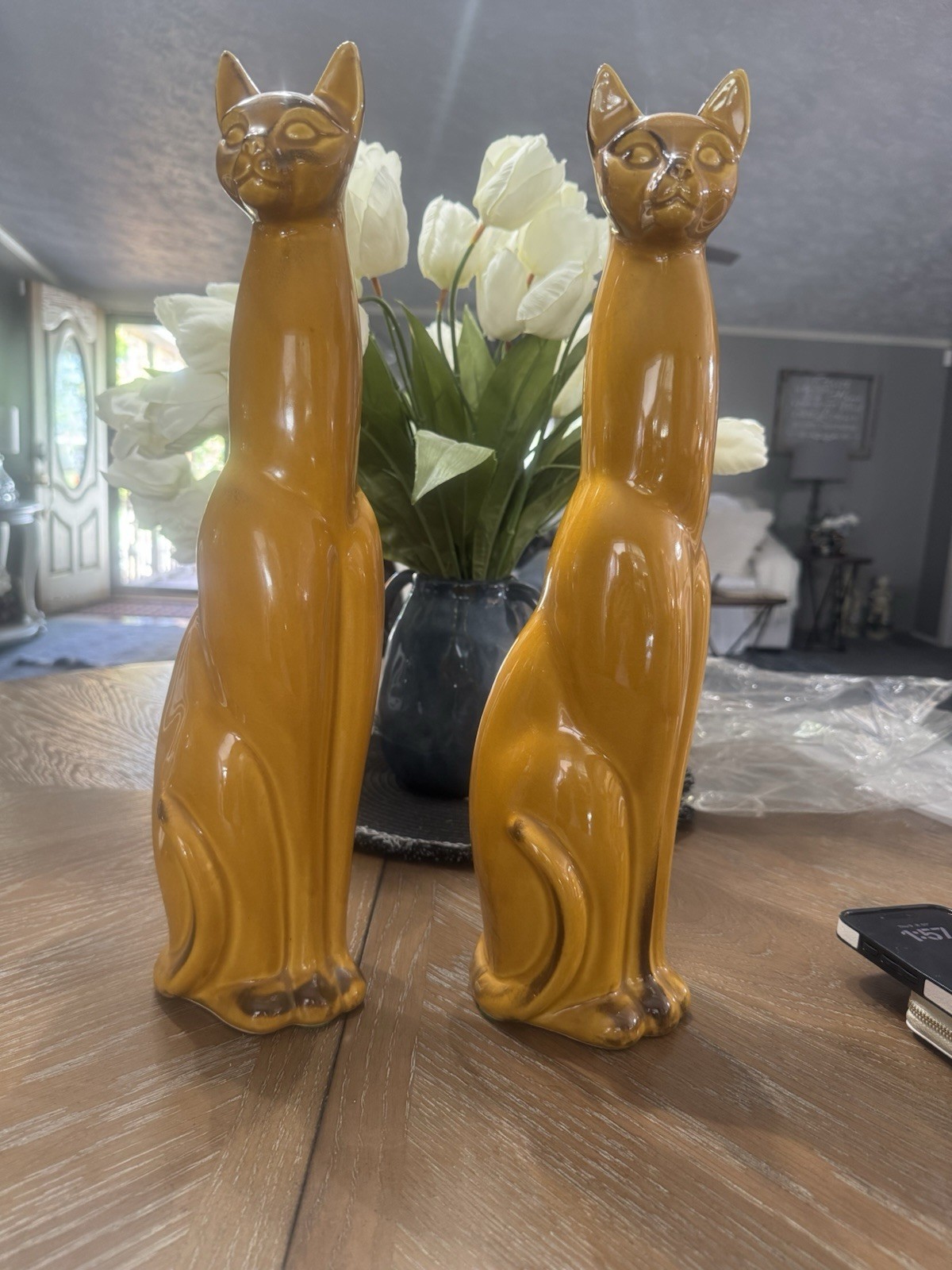 Vintage Elegant Cat Figurines J222. (Set Of 2) Vintage Elegant Cat Figurines J222. (Set Of 2)