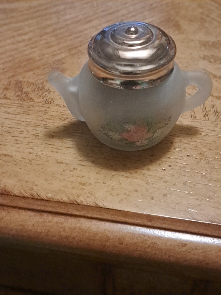 Vintage Avon Teatime Tea Pot Moonwind Powder Sachet Vintage Avon Teatime Tea Pot Moonwind Powder Sachet