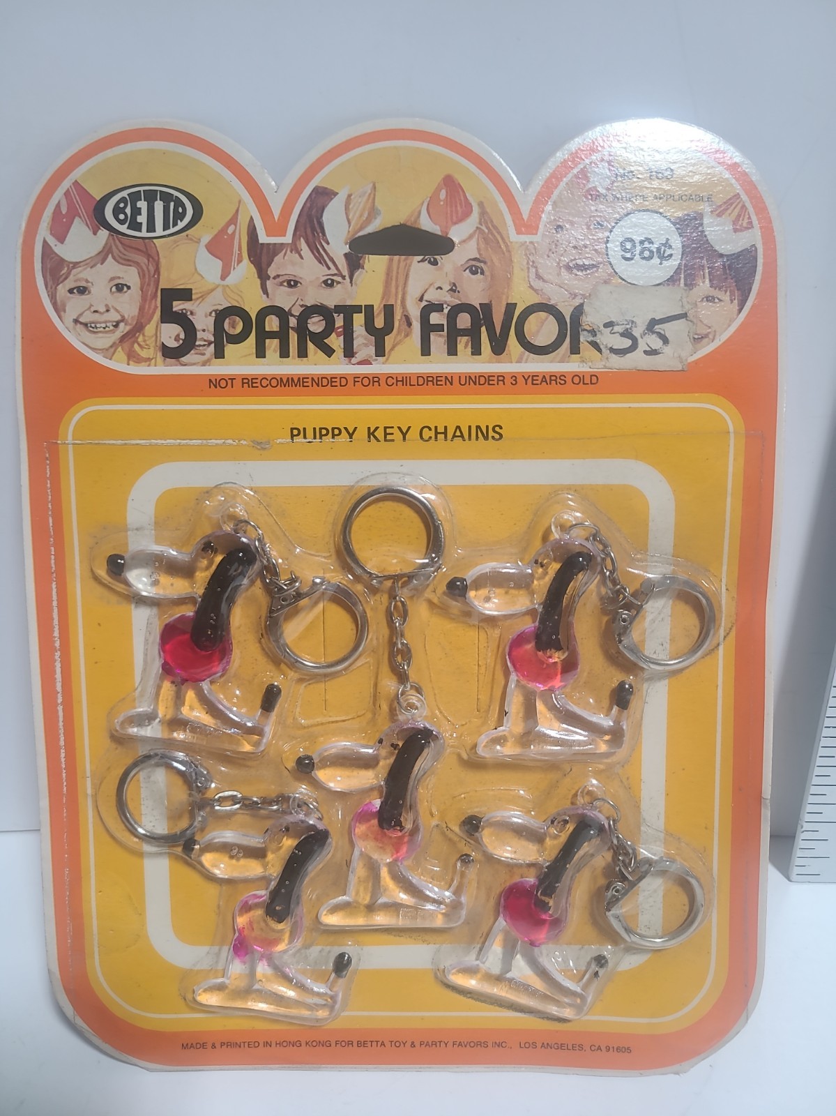 Vintage 1970s Plastic Snoopy Like Puppy Key Chains In Package Vintage 1970s Plastic Snoopy Like Puppy Key Chains In Package
