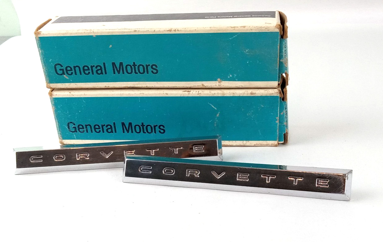 PAIR NOS OEM Genuine GM  3779671 1961 Chevrolet Corvette C1 Chrome Emblem Badge