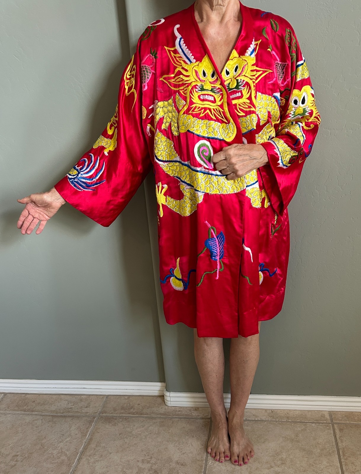 Vintage Chinese Silk Dragon Robe Handmade Lined Red Gold Kimono Coat 1970s Vintage Chinese Silk Dragon Robe Handmade Lined Red Gold Kimono Coat 1970s