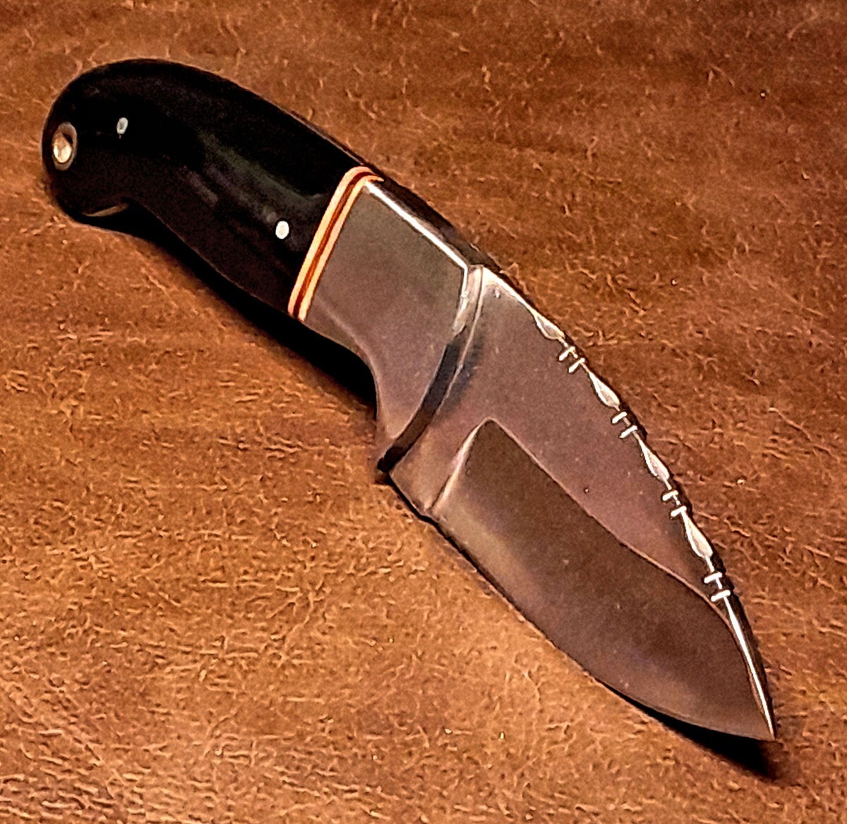 7" Real Horn Handle Fileworked Skinner Knife w/Leather Sheath 7" Real Horn Handle Fileworked Skinner Knife w/Leather Sheath