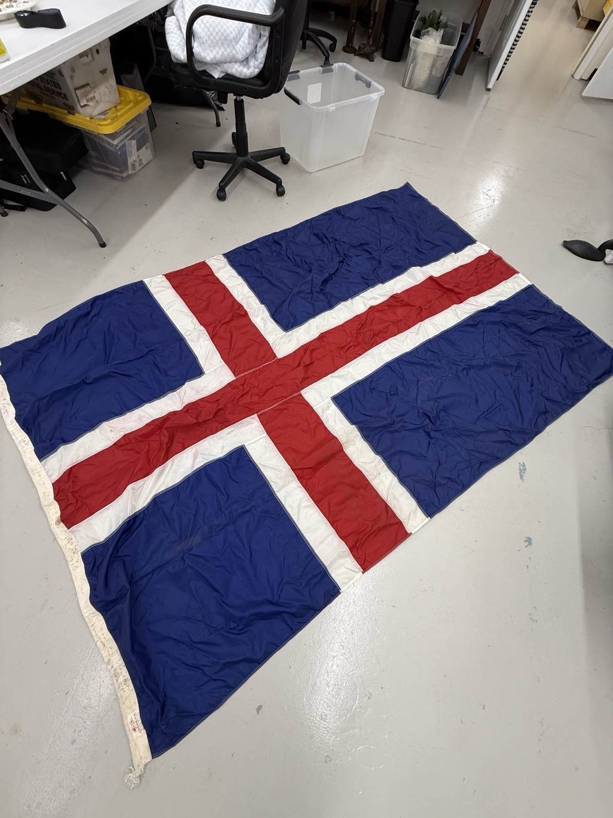 Vintage 8 1/2 ft c 5 1/2 ft Wide Iceland US Flag & Signal Co Inc g07 Vintage 8 1/2 ft c 5 1/2 ft Wide Iceland US Flag & Signal Co Inc g07