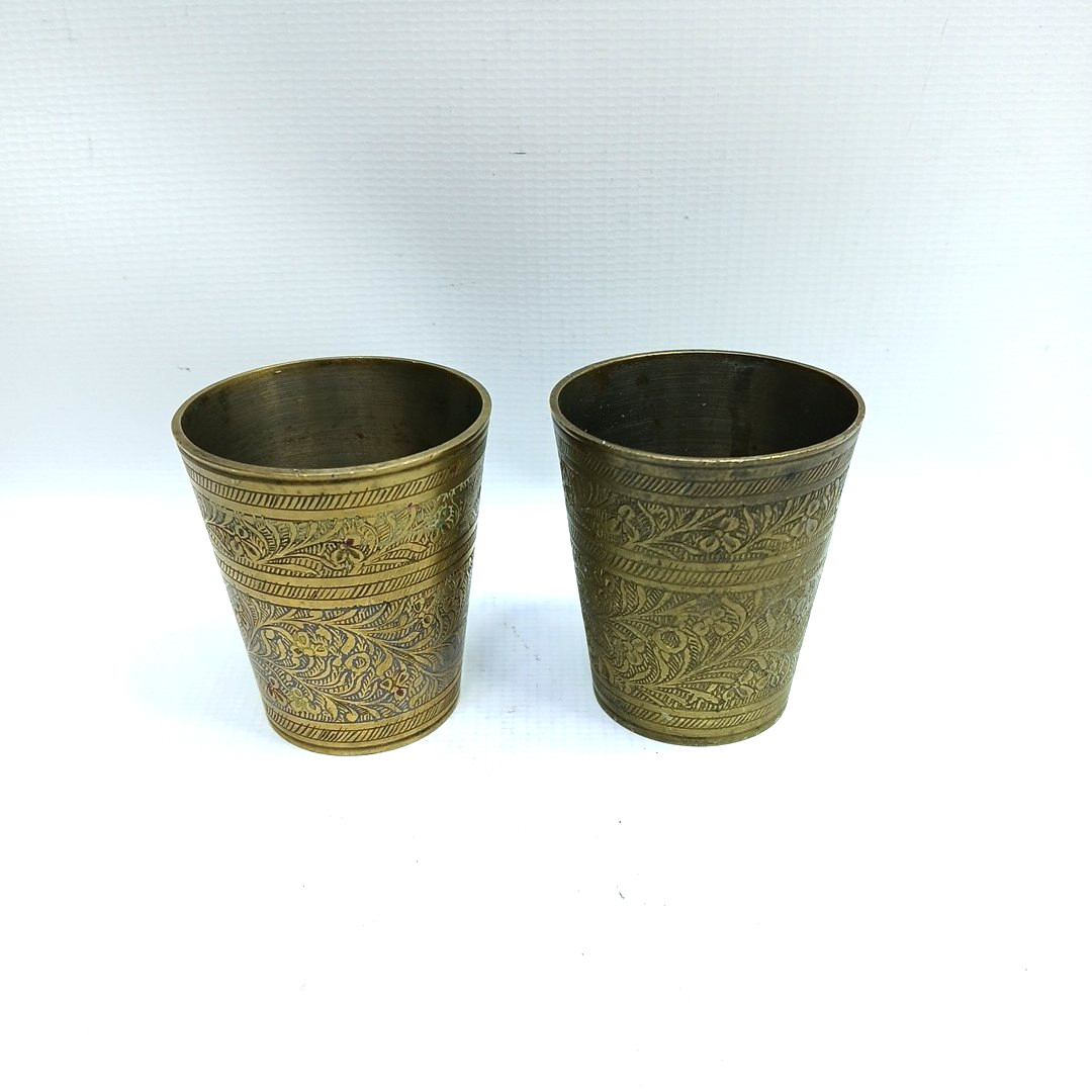 Vintage Brass Shot Glass Cup Vessel Lassi Handmade Etched India #557 Lot Of 2 Vintage Brass Shot Glass Cup Vessel Lassi Handmade Etched India #557 Lot Of 2