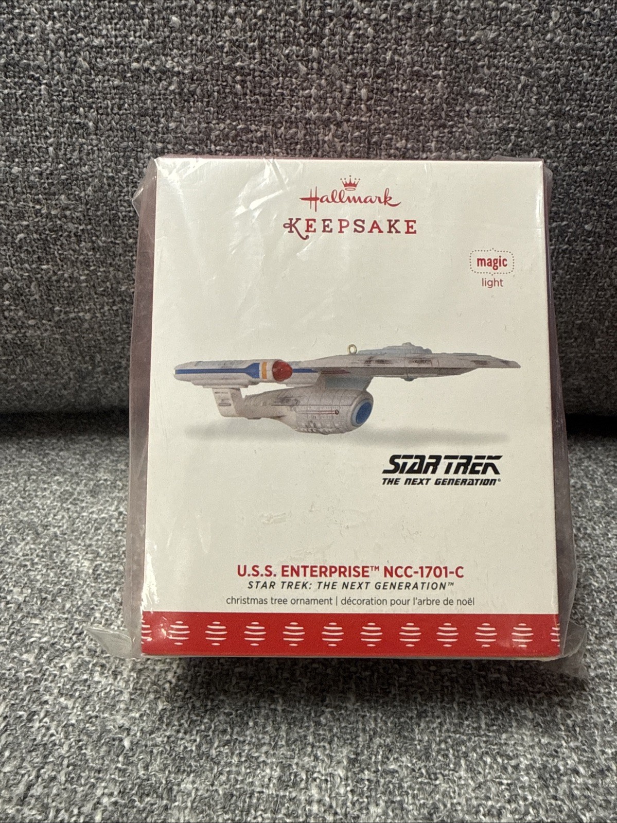 Hallmark 2017 NYCC Star Trek USS Enterprise NCC-1701-C Battle Damaged Exclusive Hallmark 2017 NYCC Star Trek USS Enterprise NCC-1701-C Battle Damaged Exclusive