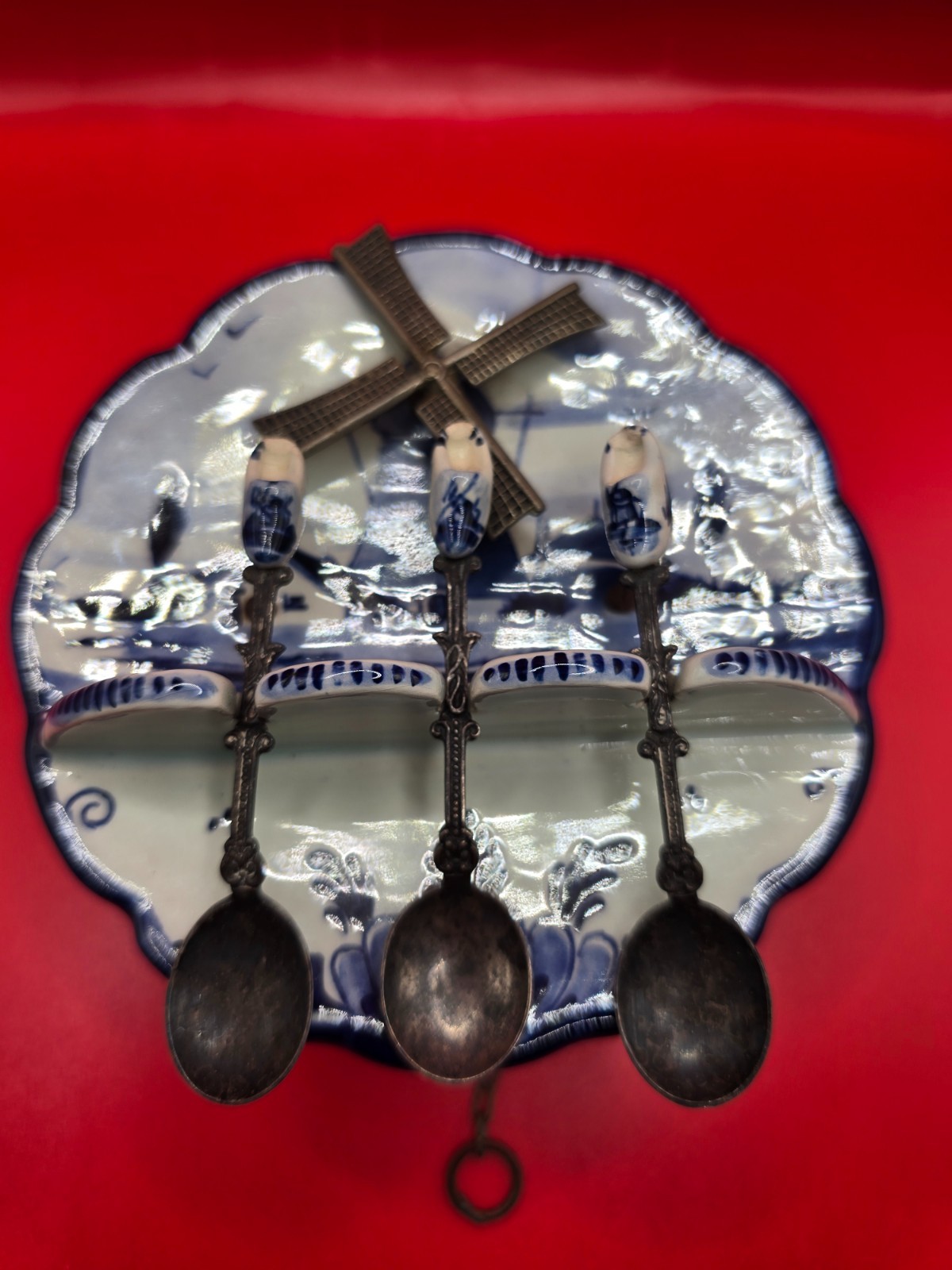 VINTAGE ELESVA HOLLAND DELFT MUSICAL WALL HANGING WITH 3 SPOONS VINTAGE ELESVA HOLLAND DELFT MUSICAL WALL HANGING WITH 3 SPOONS