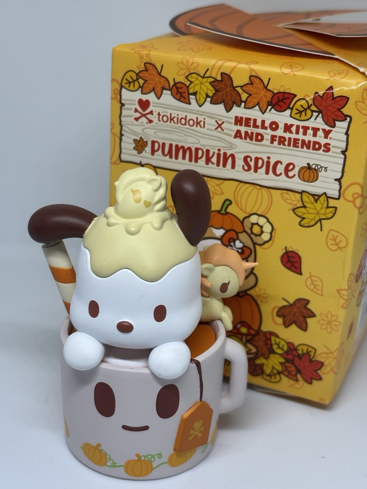tokidoki Hello Kitty and Friends Pumpkin Spice: Pochacco in a mug Vinyl fig, NWB