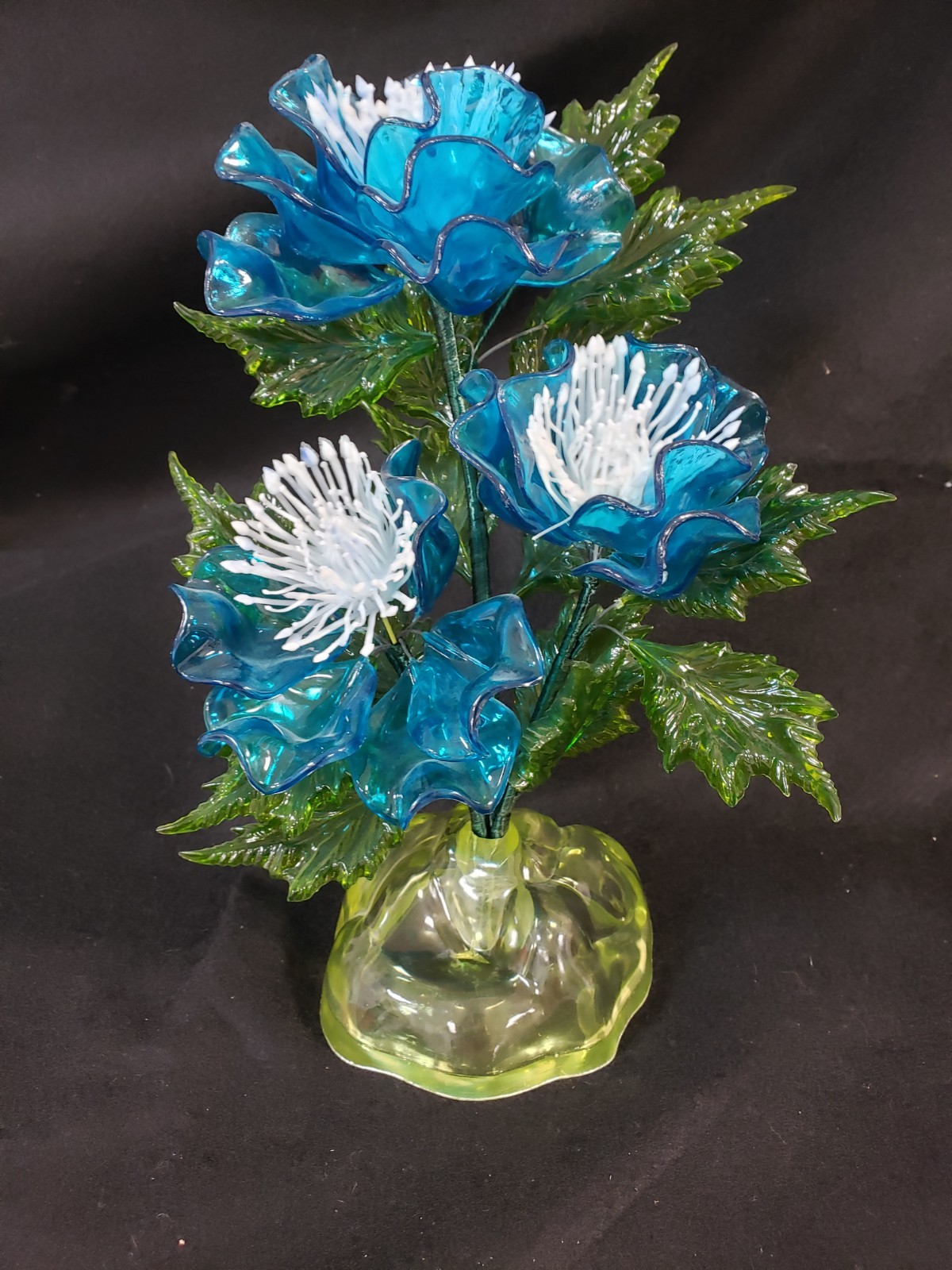 Vintage blue and green molded Lucite acrylic flower centerpiece sculpture 1960s Vintage blue and green molded Lucite acrylic flower centerpiece sculpture 1960s