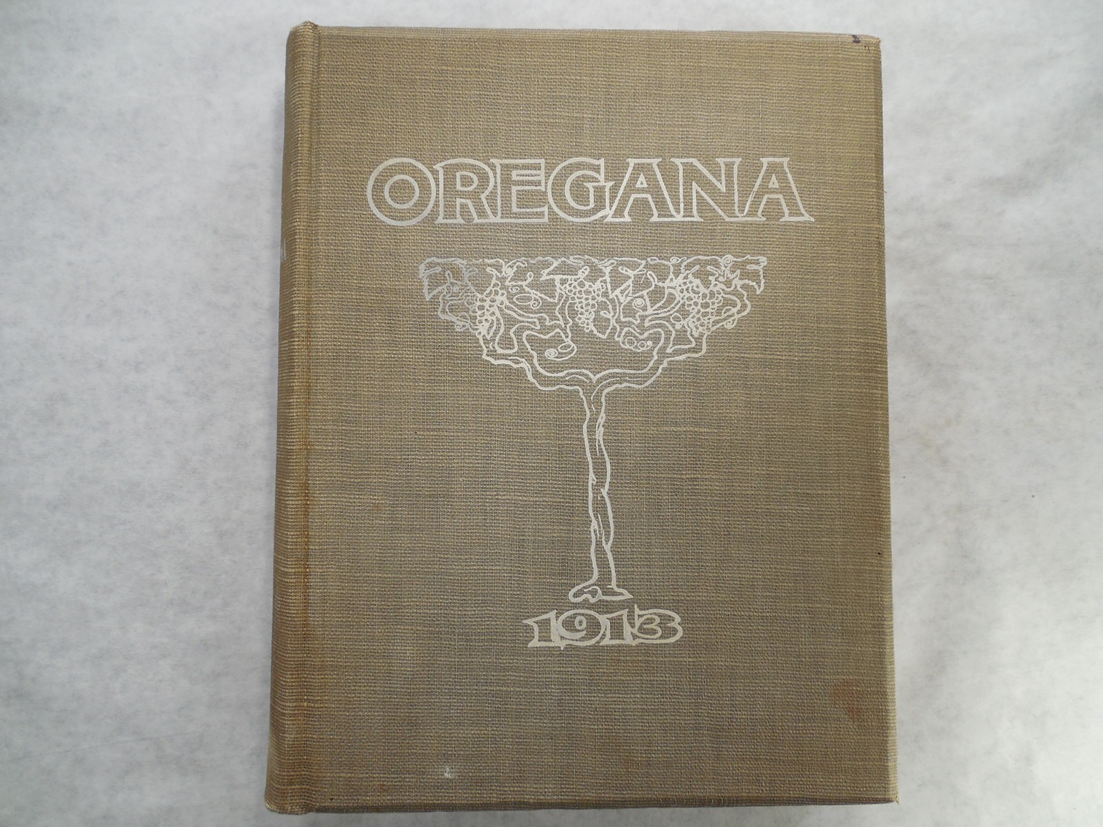 Yearbook, University of Oregon, Eugene Oregon, 1913, Oregana, Very Good, HC Yearbook, University of Oregon, Eugene Oregon, 1913, Oregana, Very Good, HC
