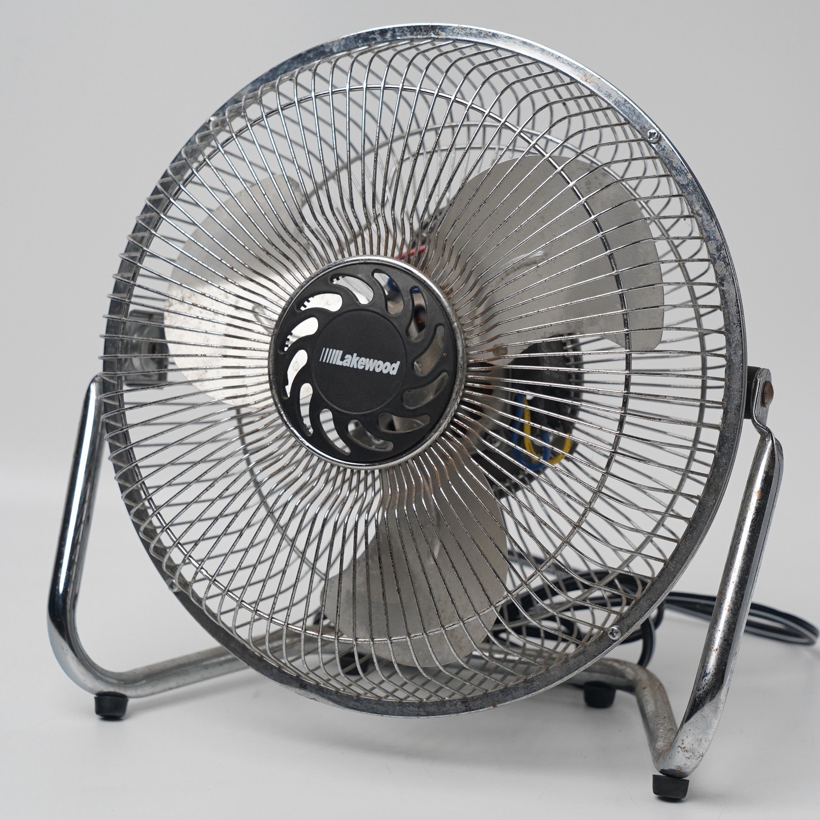Vintage Lakewood HV-9 High Velocity Desk Fan Chrome Metal 3-Speed Vintage Lakewood HV-9 High Velocity Desk Fan Chrome Metal 3-Speed