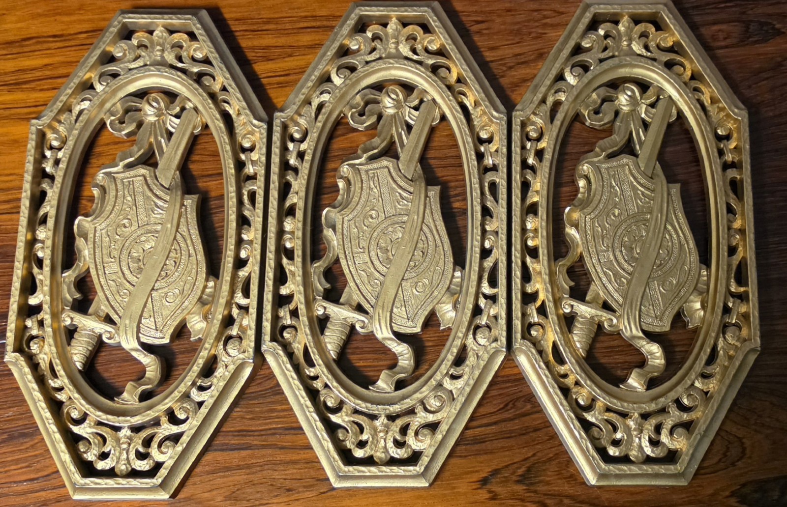 VTG 1968 Syroco Dart Ind Spanish Revival Wall Plaques Set of 3 Shields #7304 VTG 1968 Syroco Dart Ind Spanish Revival Wall Plaques Set of 3 Shields #7304