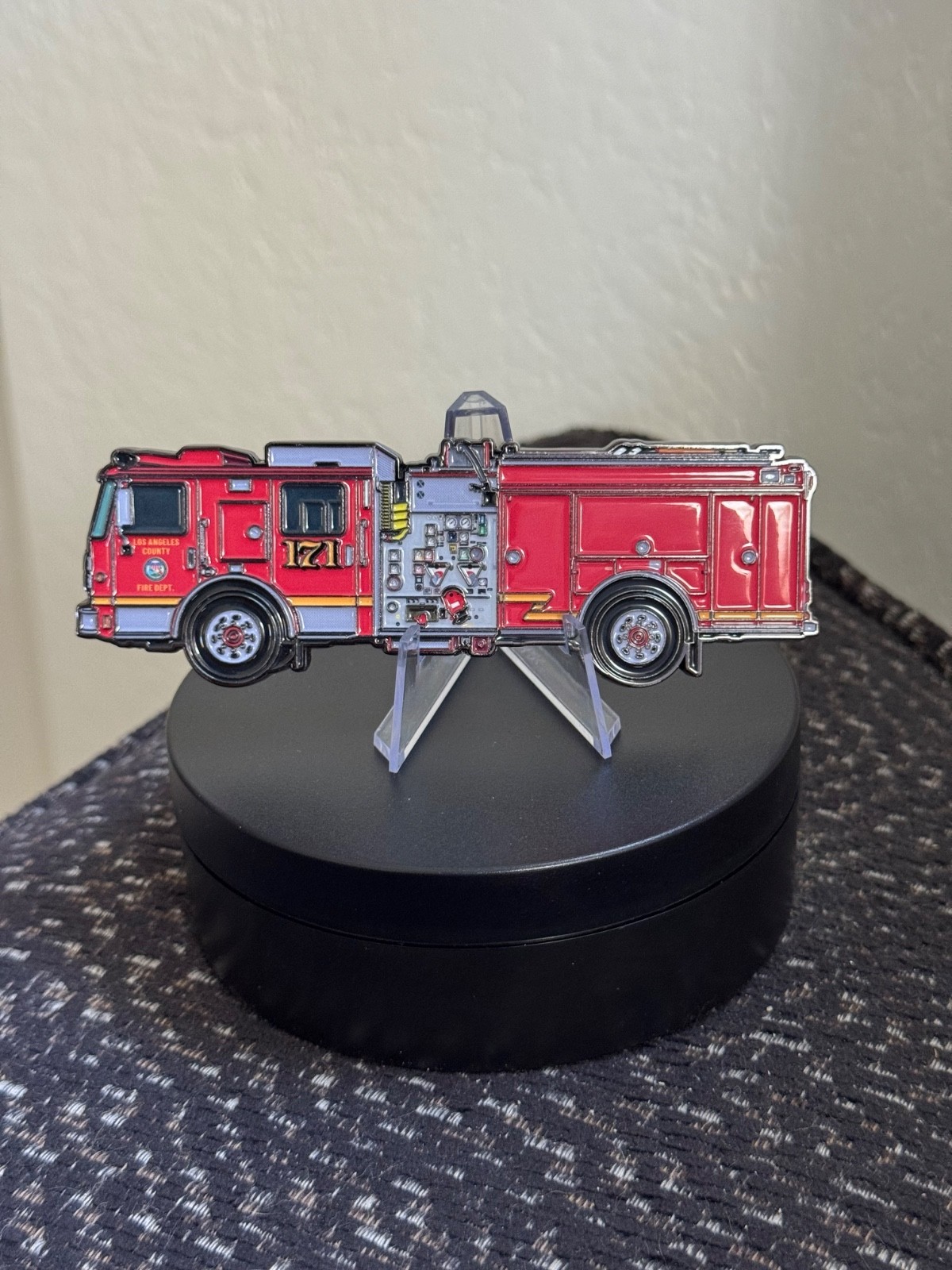 Los Angeles County Fire Station 171 Fire Engine Challenge Coin 5-Inch wide Los Angeles County Fire Station 171 Fire Engine Challenge Coin 5-Inch wide