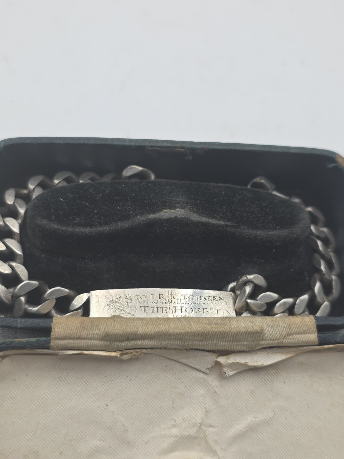 1937 The Hobbit 1937 J. R. R. Tolkien sterling silver gent`s bracelet L 8.5 inch 1937 The Hobbit 1937 J. R. R. Tolkien sterling silver gent`s bracelet L 8.5 inch