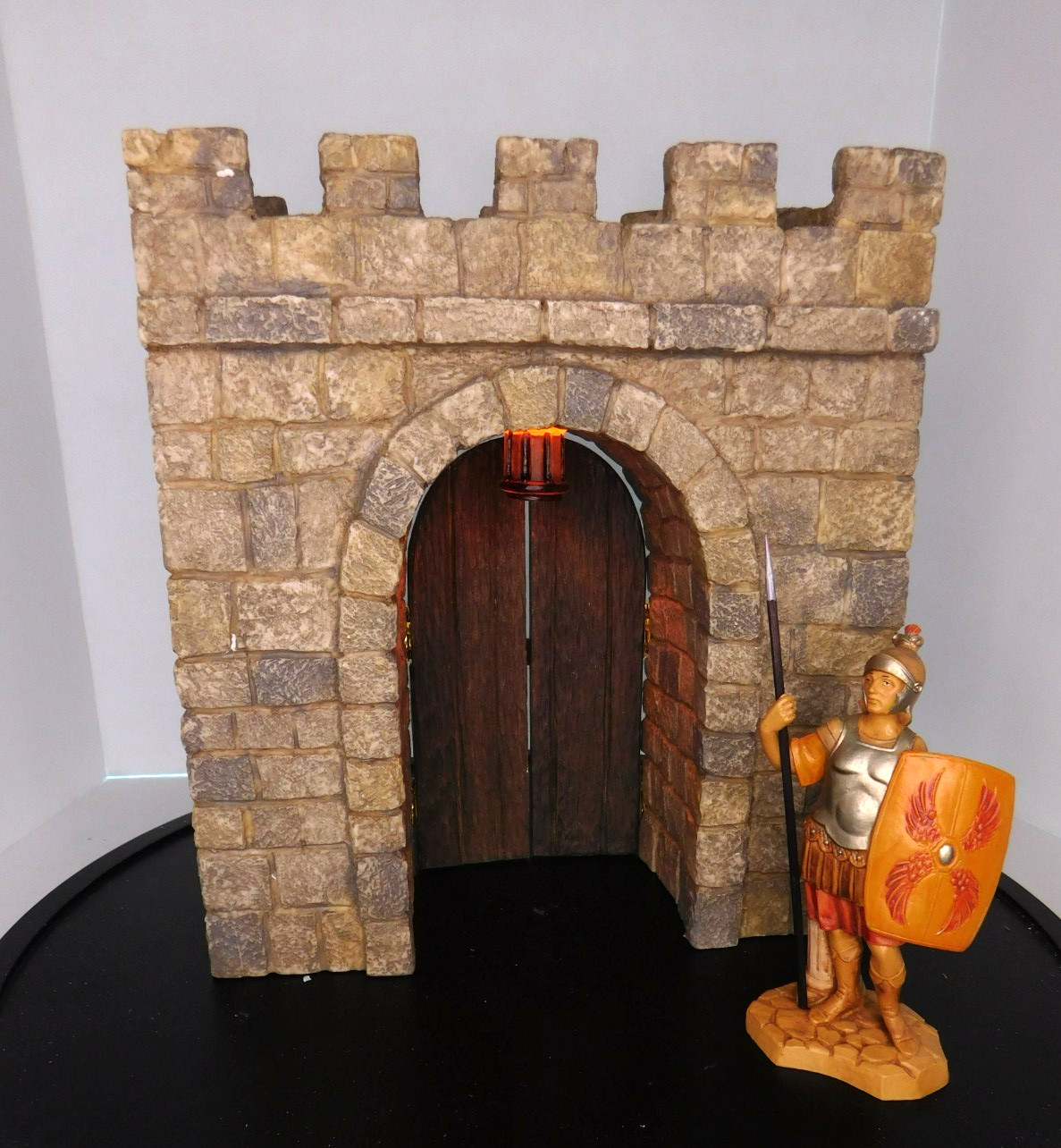 Fontanini Heirloom Nativity 5" Scale Lighted City Gate , Walls # 94805 w/Figure