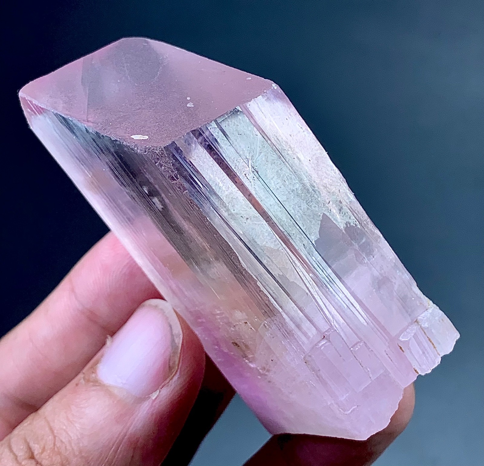 Pink Kunzite Crystal specimen From Afghanistan 500 Carat Pink Kunzite Crystal specimen From Afghanistan 500 Carat