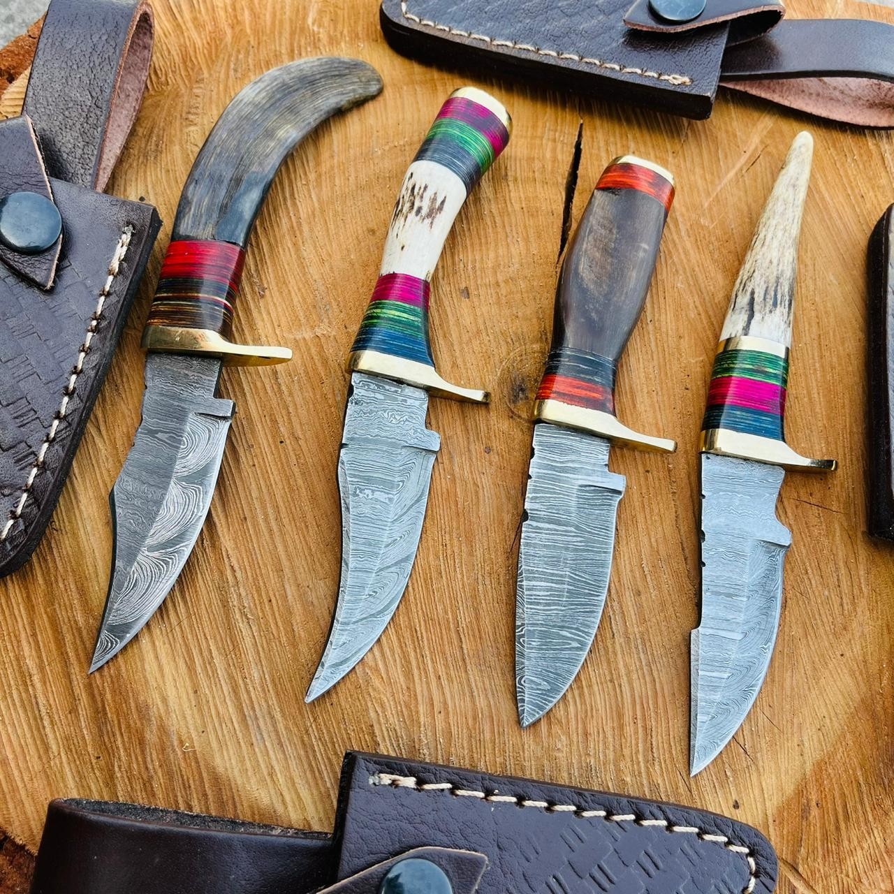 RL-05 Lot of 4 Damascus Steel Hunting/skinner knives Stag and Ram Horn Handle RL-05 Lot of 4 Damascus Steel Hunting/skinner knives Stag and Ram Horn Handle
