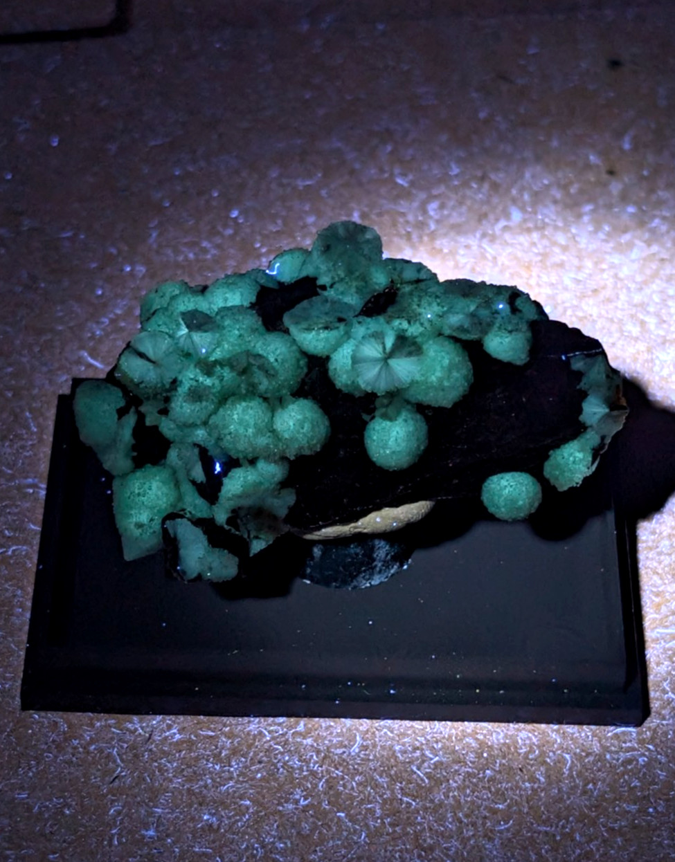 UV Reactive Wavellite - Fantastic Old Stock - Mauldin Mountain, Arkansas, Rare UV Reactive Wavellite - Fantastic Old Stock - Mauldin Mountain, Arkansas, Rare