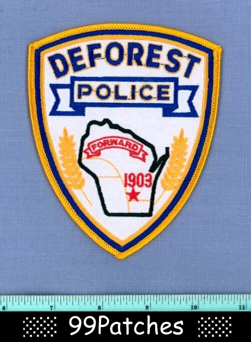 DEFOREST WISCONSIN Police Shoulder Patch STATE SHAPED OUTLINE CITY STAR 1C