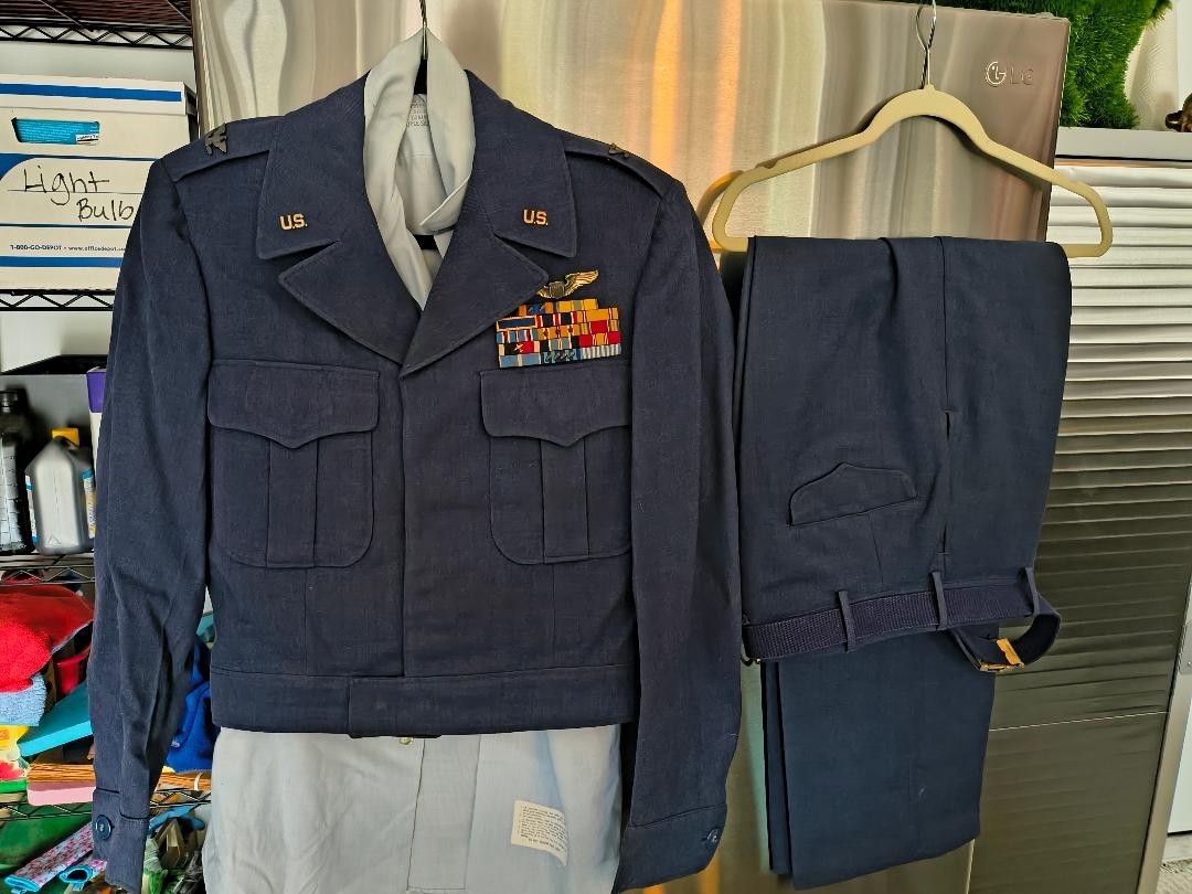 Vtg 1950s USAF Blue 84 Wool Ike Jacket Trousers Named Pilot Wings Ribbons Set 36 Vtg 1950s USAF Blue 84 Wool Ike Jacket Trousers Named Pilot Wings Ribbons Set 36