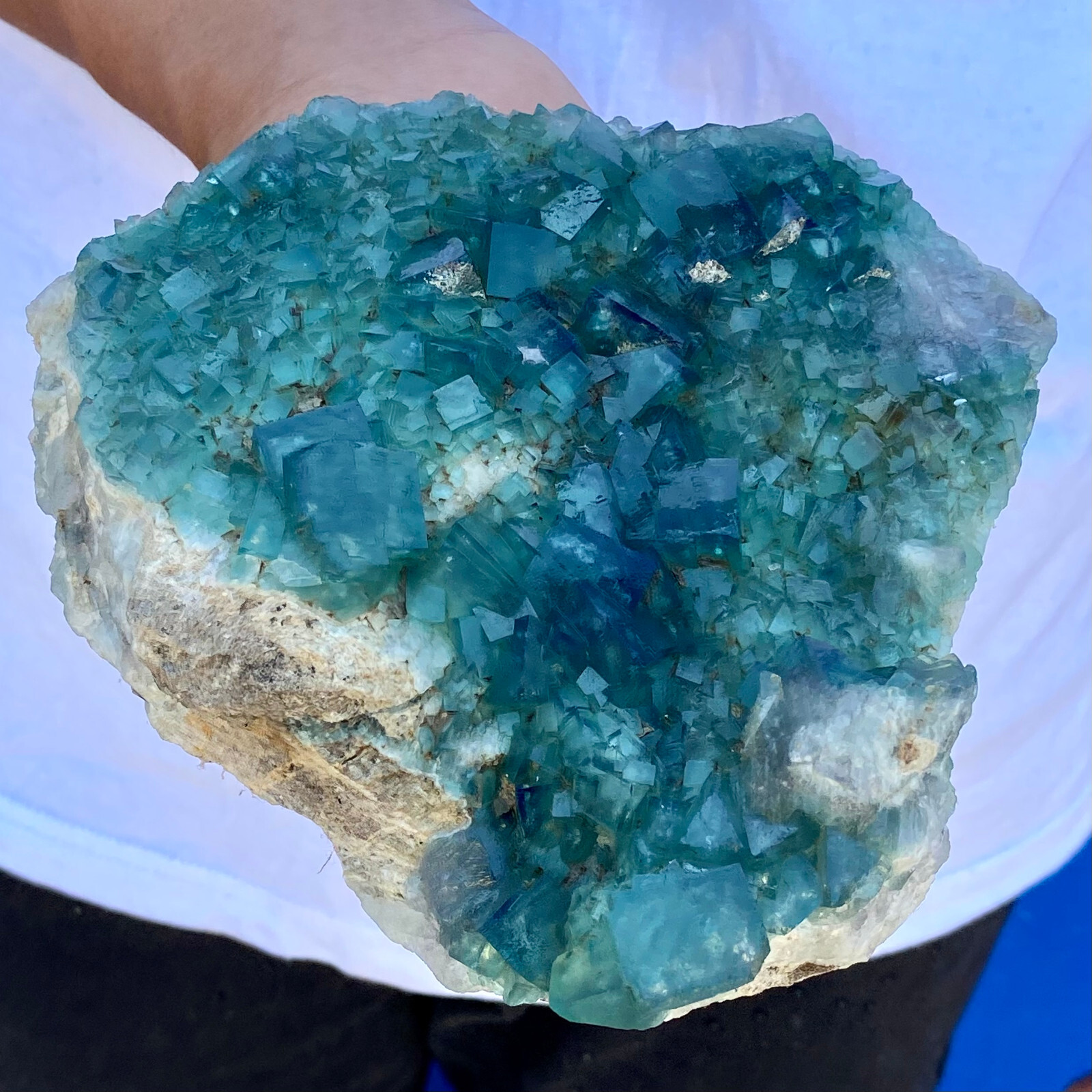 4.7LB natural super beautiful green fluorite crystal ore standard sample 4.7LB natural super beautiful green fluorite crystal ore standard sample