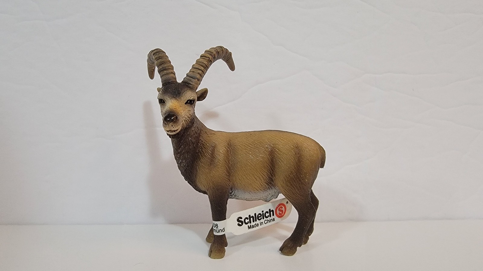Schleich Ibex 14366 Alpine Goat Retired Wild Animal Figure Rare Retired with TAG Schleich Ibex 14366 Alpine Goat Retired Wild Animal Figure Rare Retired with TAG