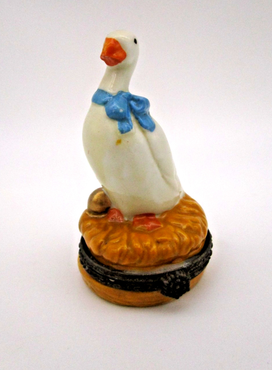 Porcelain Hinged Vintage Trinket Box Goose And Golden Egg Inside Porcelain Hinged Vintage Trinket Box Goose And Golden Egg Inside