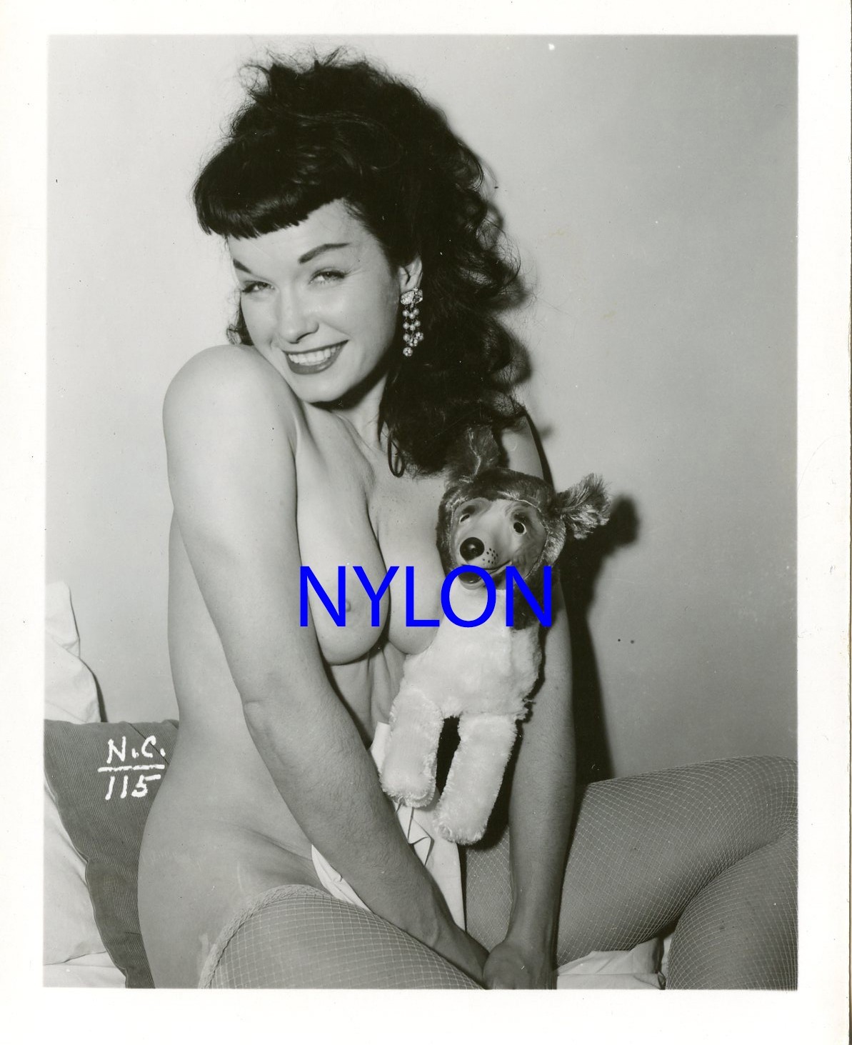 RARE BETTIE PAGE VINTAGE 1950's 4 x 5 PHOTOGRAPH RARE BETTIE PAGE VINTAGE 1950's 4 x 5 PHOTOGRAPH