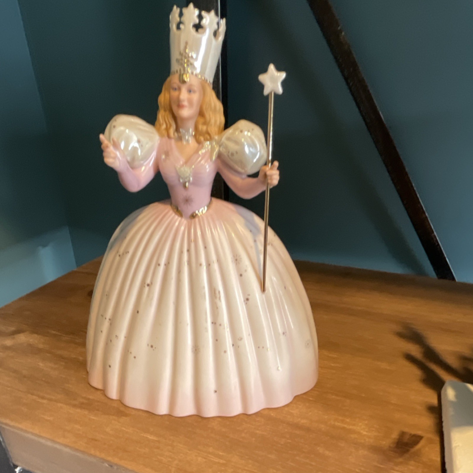 Lenox Glinda The Good Witch Porcelain Figurine Wizard of Oz Collection Glossy