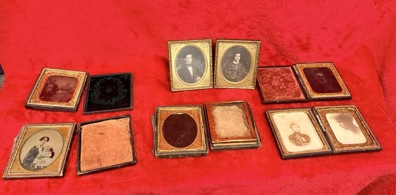 Antique Victorian Photo Lot 7 Portraits 5 Folding Cases Brass Mats Mother Child