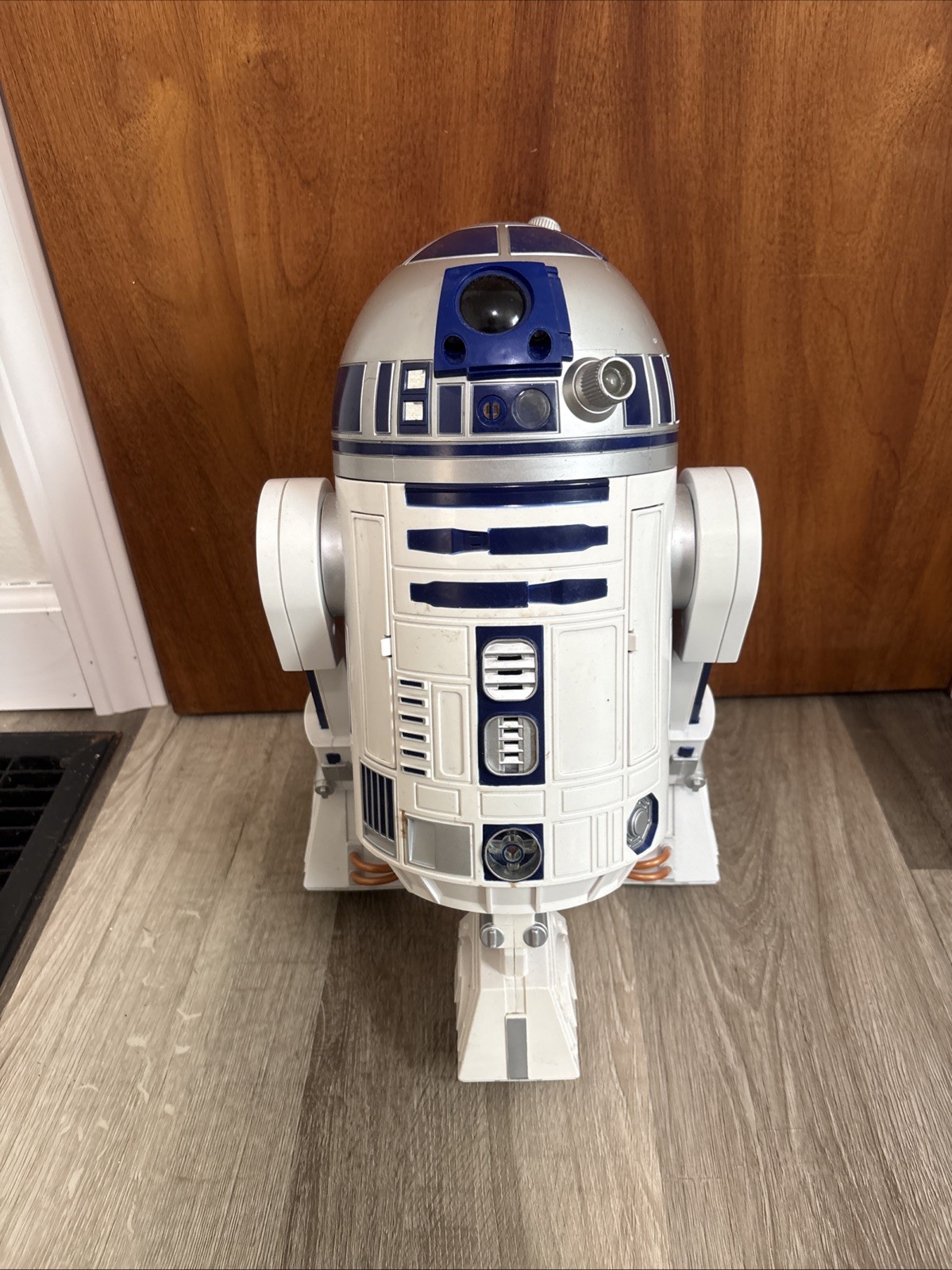 2002 LFL Hasbro Star Wars Voice Activated Interactive R2-D2 16" Astromech Droid 2002 LFL Hasbro Star Wars Voice Activated Interactive R2-D2 16" Astromech Droid