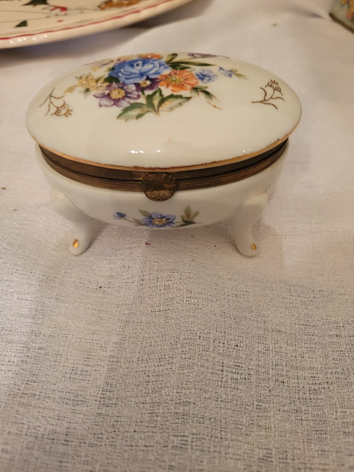 Vintage Occupied Japan Nanco Ware Floral Porcelain Trinket Box Footed Hinged Lid