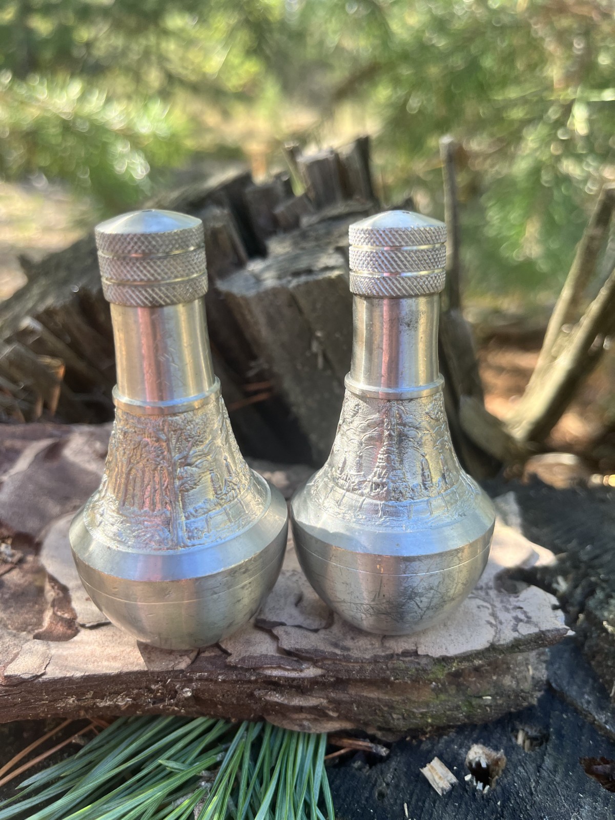 Vintage Mid-Century Modern atomic light bulb salt and pepper shakers
