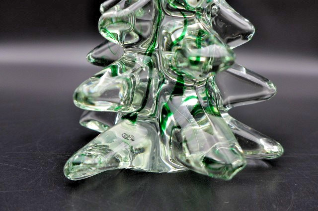 Vintage Silvestri Art Glass Christmas Tree Spiraling Green Glass Ribbons 5.75" Vintage Silvestri Art Glass Christmas Tree Spiraling Green Glass Ribbons 5.75"