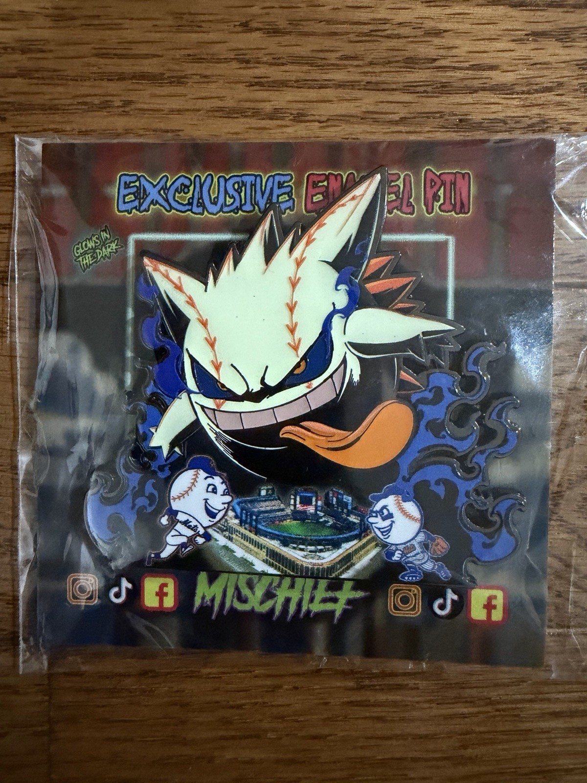 Mischief Pins Pokemon New York Mets Gengar NYCC 2026 Exclusive Pin 01/50 Made LE Mischief Pins Pokemon New York Mets Gengar NYCC 2026 Exclusive Pin 01/50 Made LE